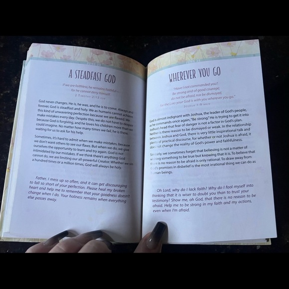 2 books on daily devotions - Picture 5 of 7